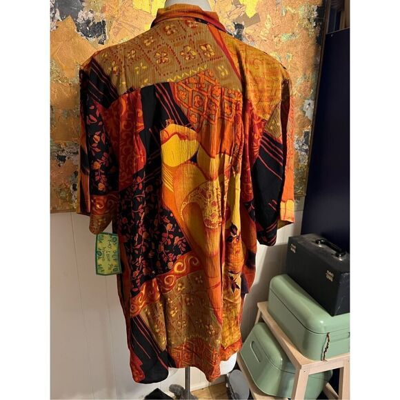 NWT Key Lime Pie Woman Dramatic Rayon Tunic Top "Sweet Dream" Pattern Great Ambe - Picture 3 of 7